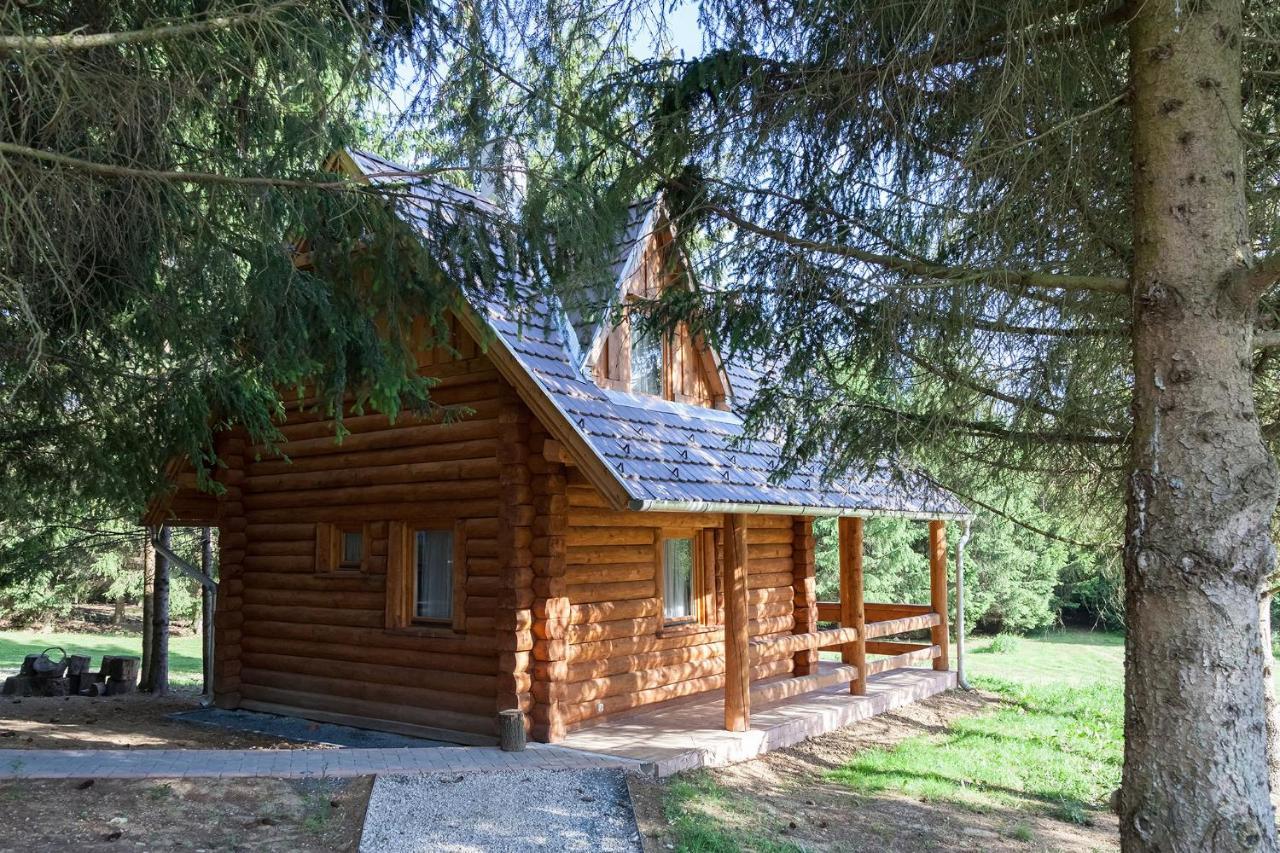 Villa Manka Kisroenkhaz à Ispánk Extérieur photo